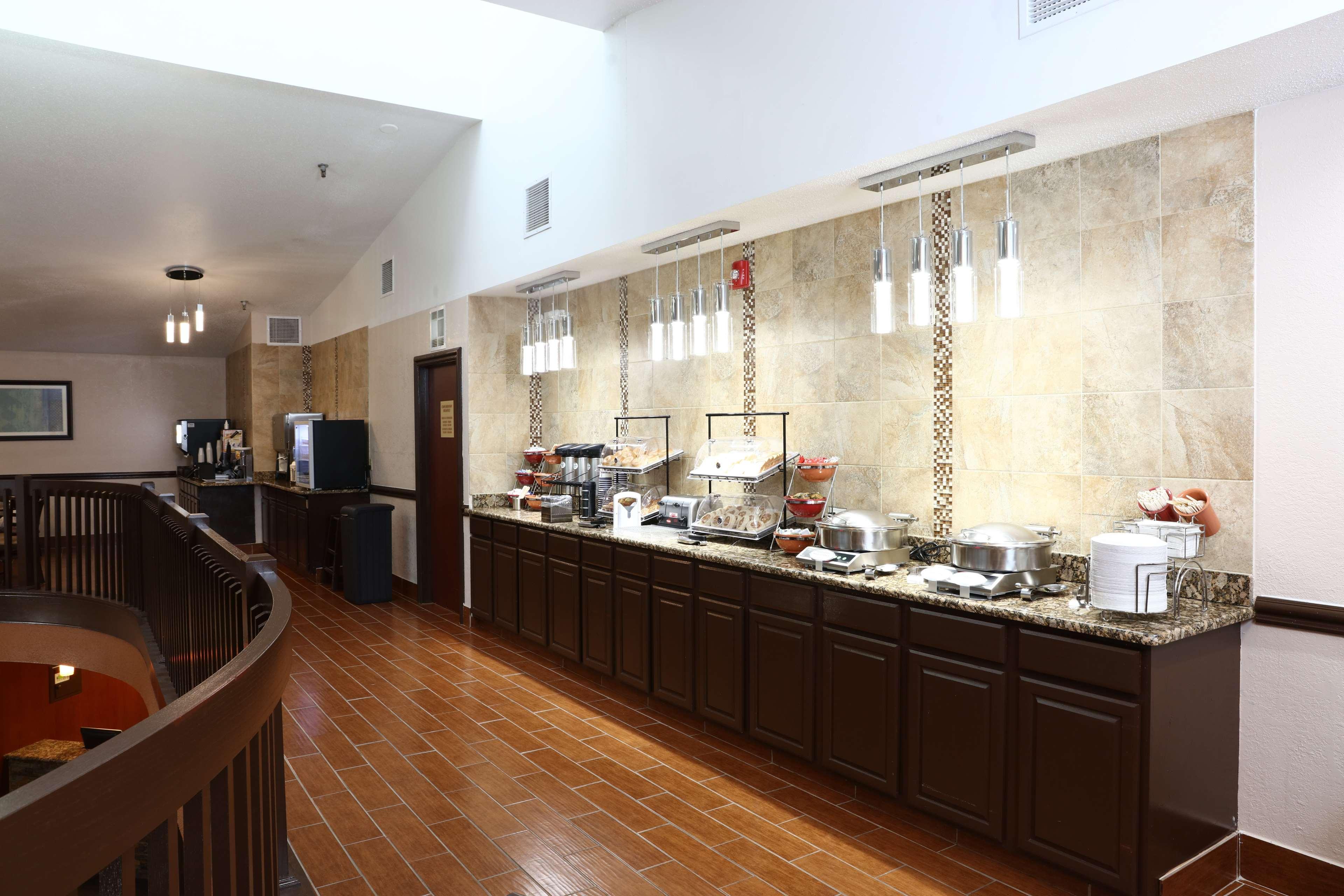 Best Western Hospitality Hotel&Suites Cascade Exterior foto