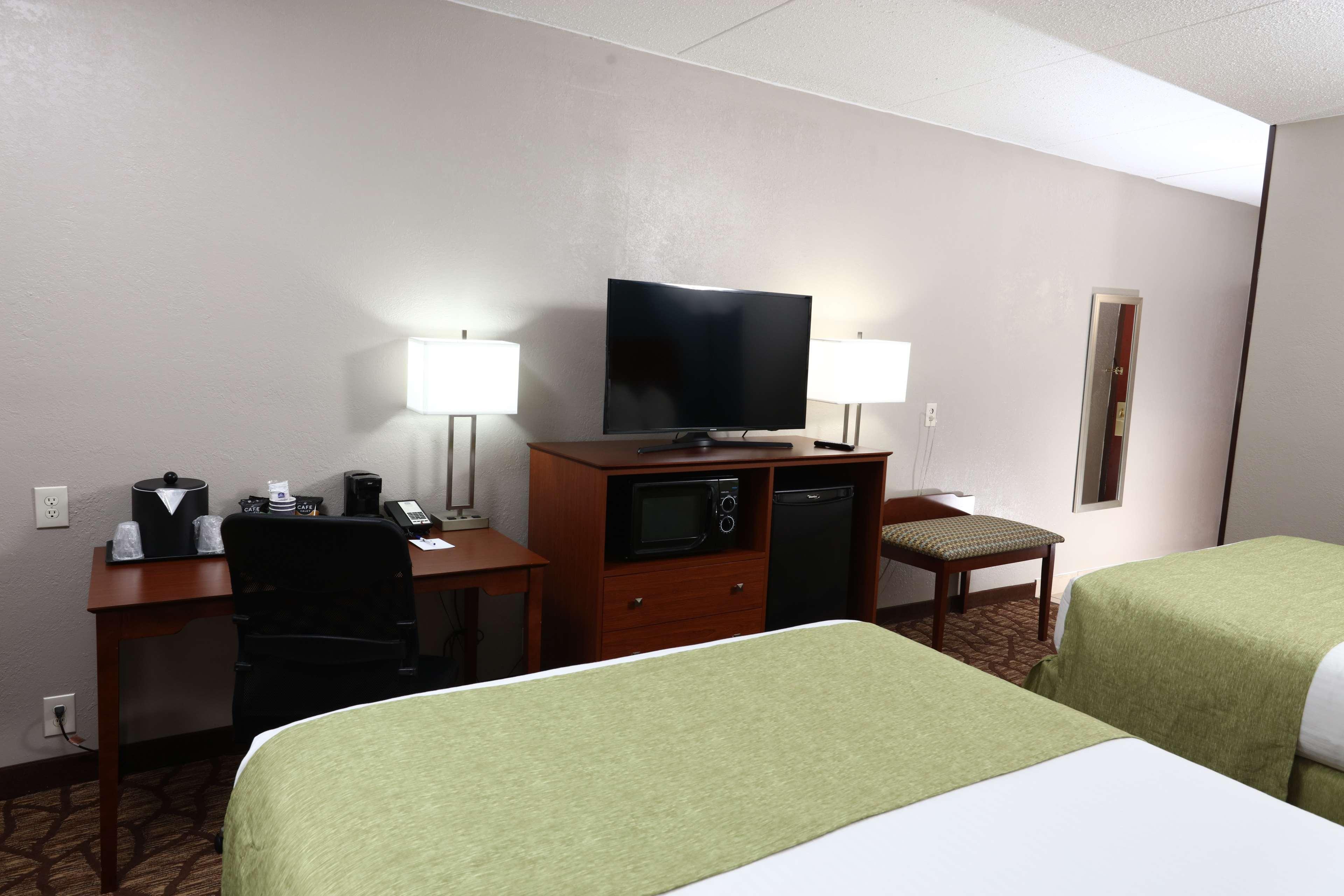 Best Western Hospitality Hotel&Suites Cascade Exterior foto