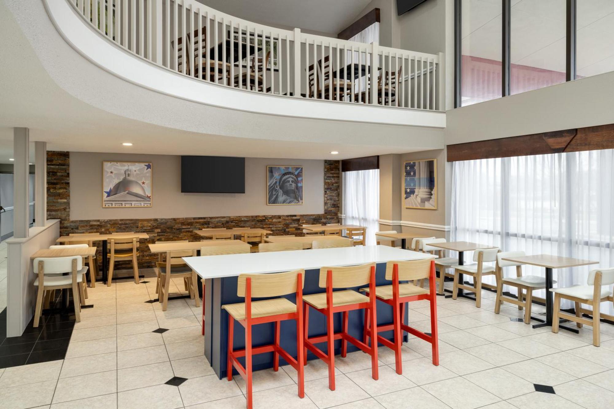 Best Western Hospitality Hotel&Suites Cascade Exterior foto
